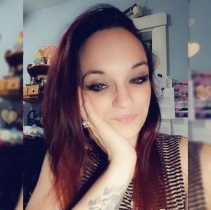 Meet your Posher, Courtney